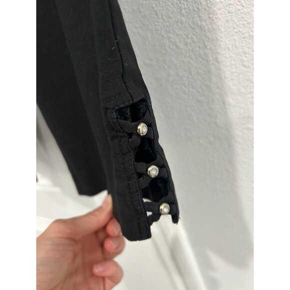 Attyre Petite Black Capri Pants Rhinestone Button Detail - Picture 4 of 9